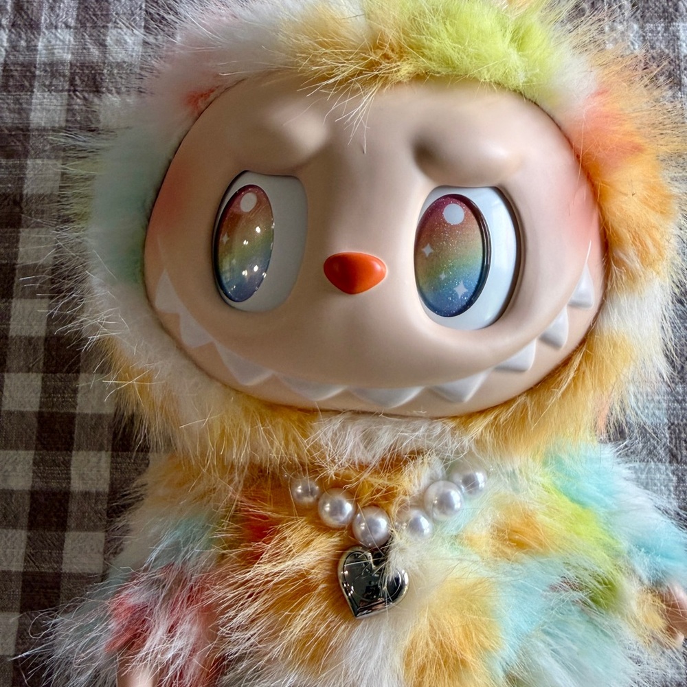 The Monsters Big Into Energy Series - Rock the Universe Vinyl Plush Doll. New. - Picture 7 of 12